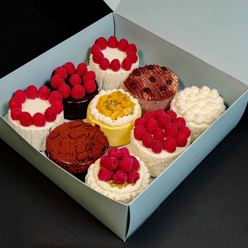 Mono Cakes