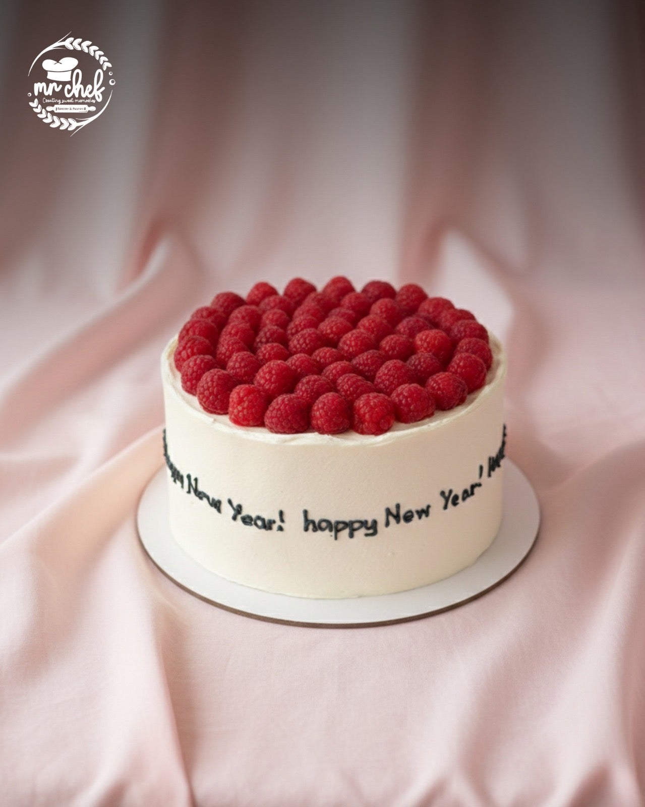 Raspberry new year cake