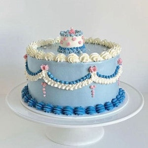 Blue Vintage Cake